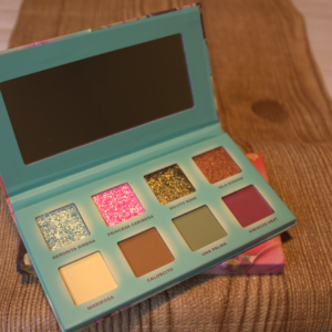 Alamar Cosmetics princesa del caribe pressed pigment palette