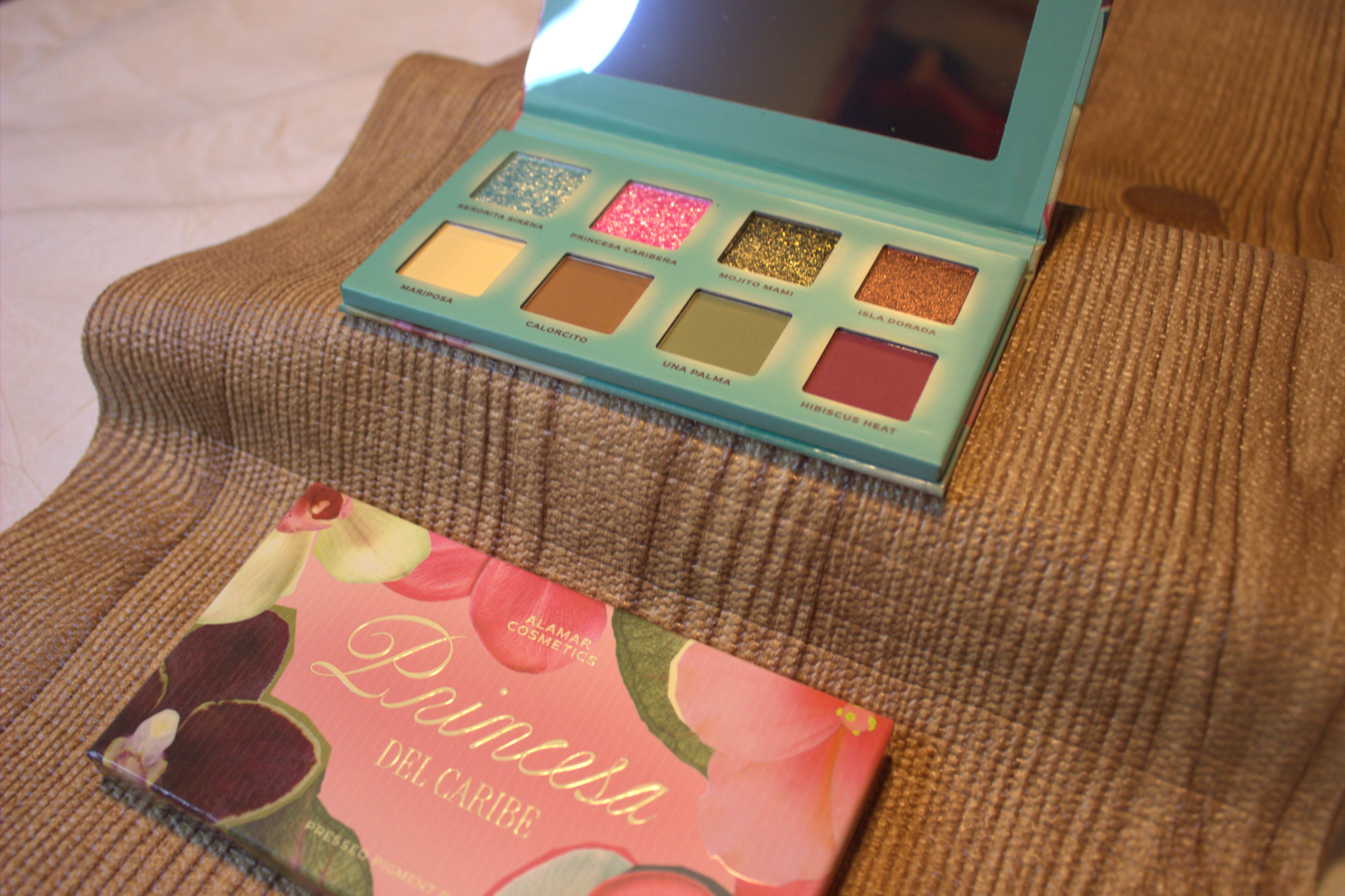 Alamar Cosmetics princesa del caribe pressed pigment palette - Image 3