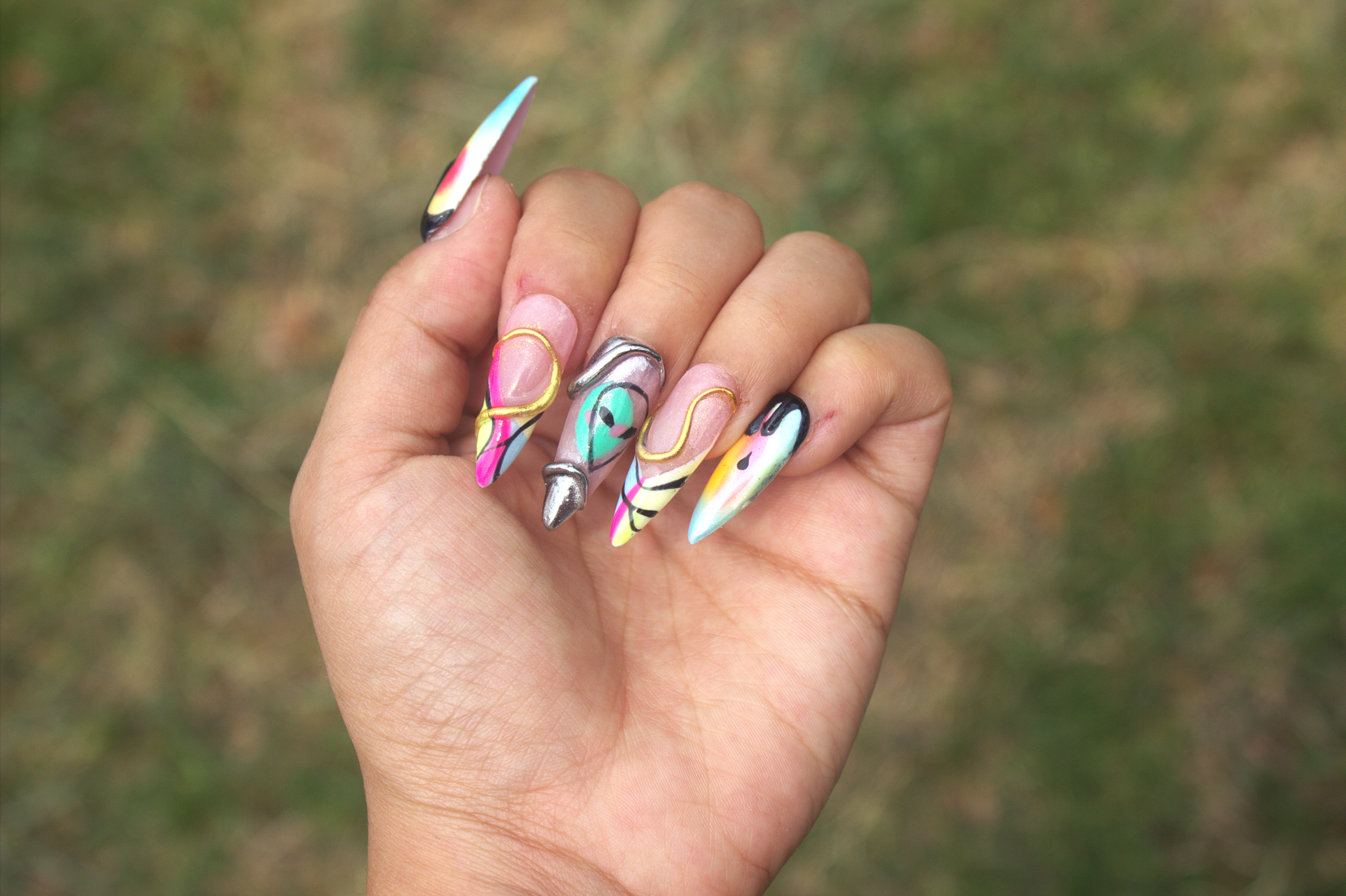 Medium Long Almond Skiletto Alien Nails - Image 3